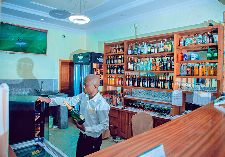 Linda Hotel goma bar et restaurant